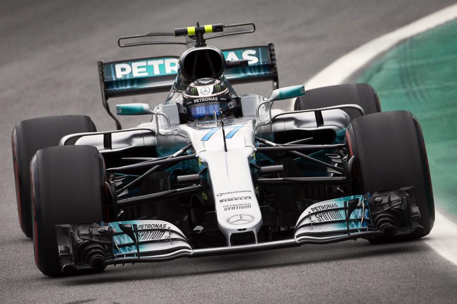  Mercedes-AMG F1 W08 EQ Power+ 2017 года  (фото 32 из 44)